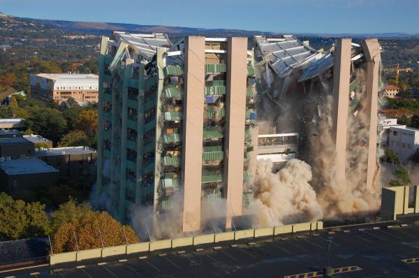 Building Removal in Bainbridge Island