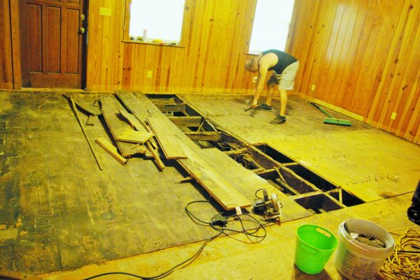 Subfloor Demolition in Bainbridge Island