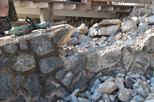 Retaining Wall Demolition in Bainbridge Island